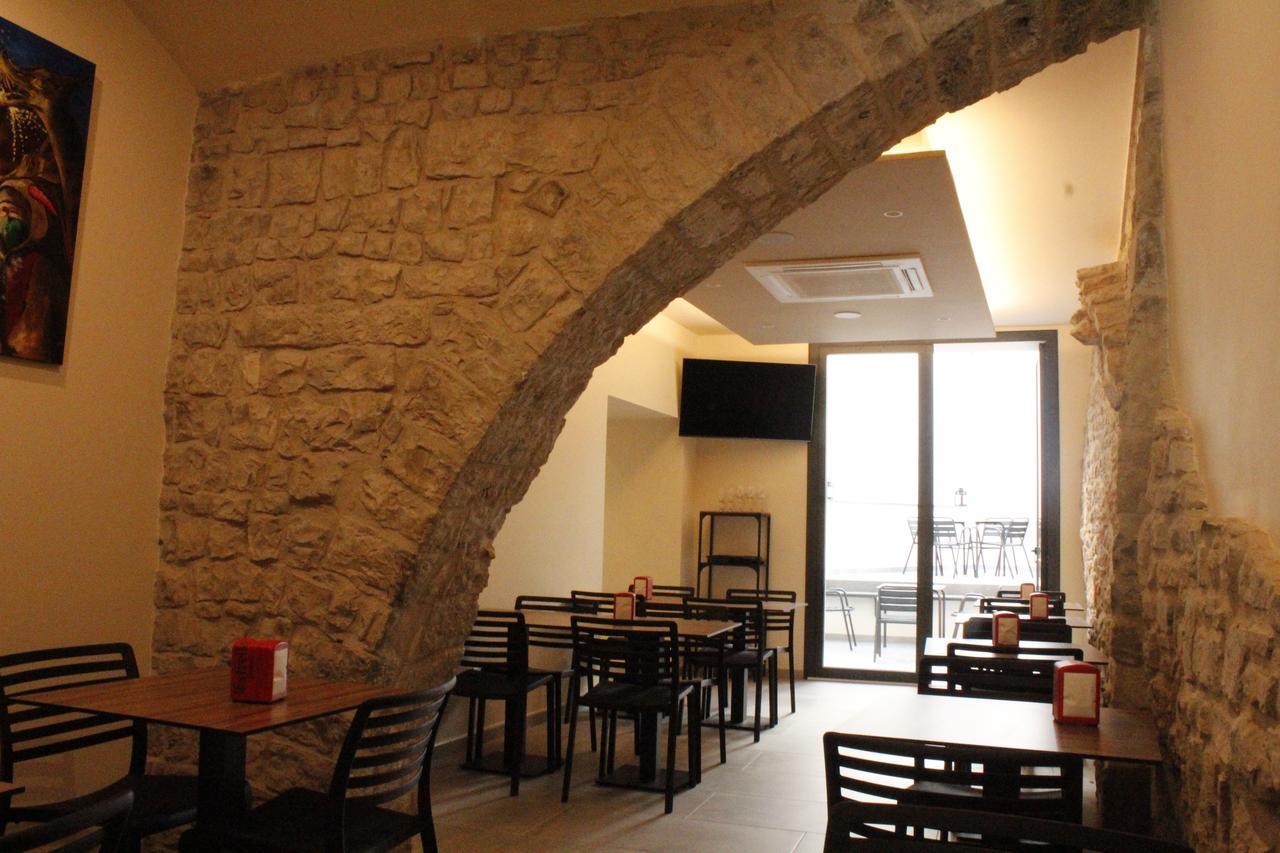 Hostal Universitat Cervera  Dış mekan fotoğraf
