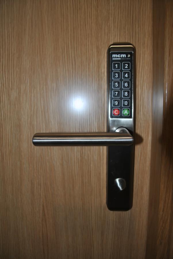 Hostal Universitat Cervera  Dış mekan fotoğraf