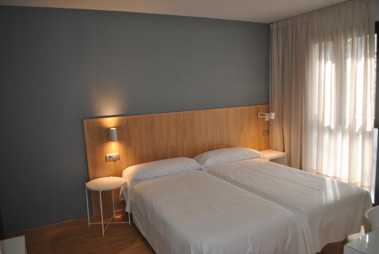 Hostal Universitat Cervera  Dış mekan fotoğraf
