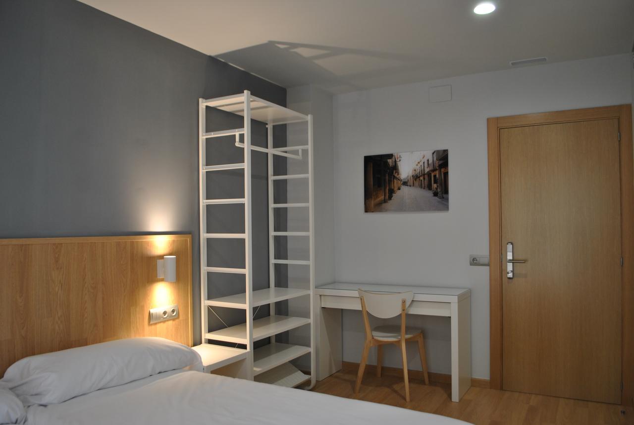 Hostal Universitat Cervera  Dış mekan fotoğraf