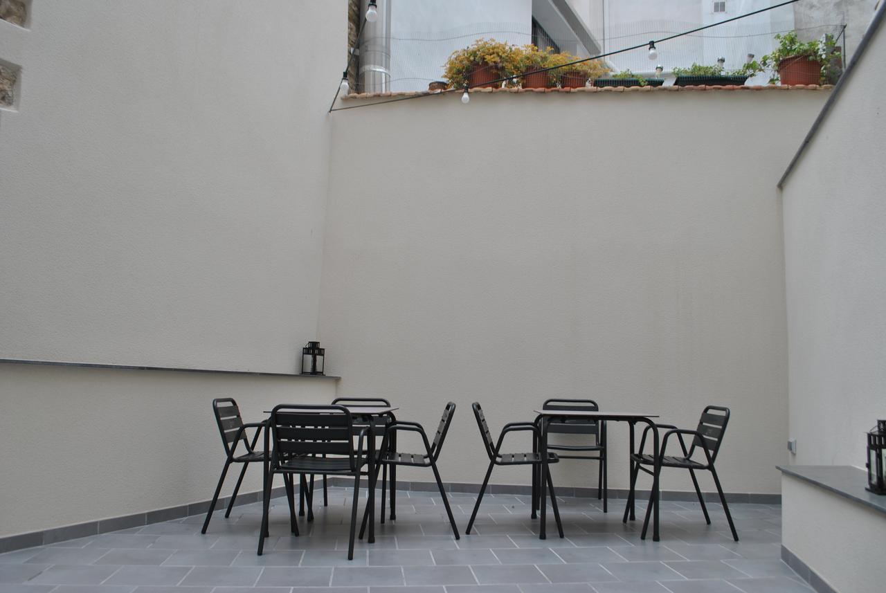 Hostal Universitat Cervera  Dış mekan fotoğraf