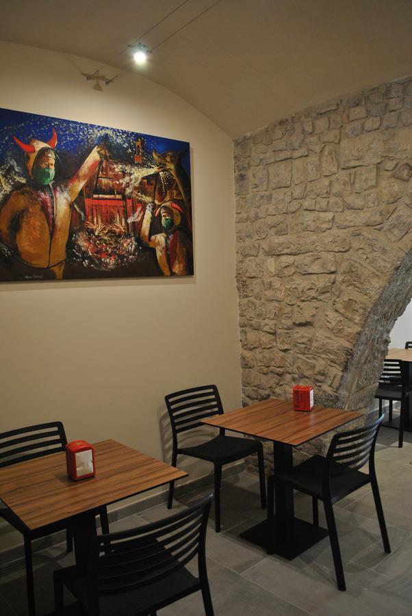 Hostal Universitat Cervera  Dış mekan fotoğraf