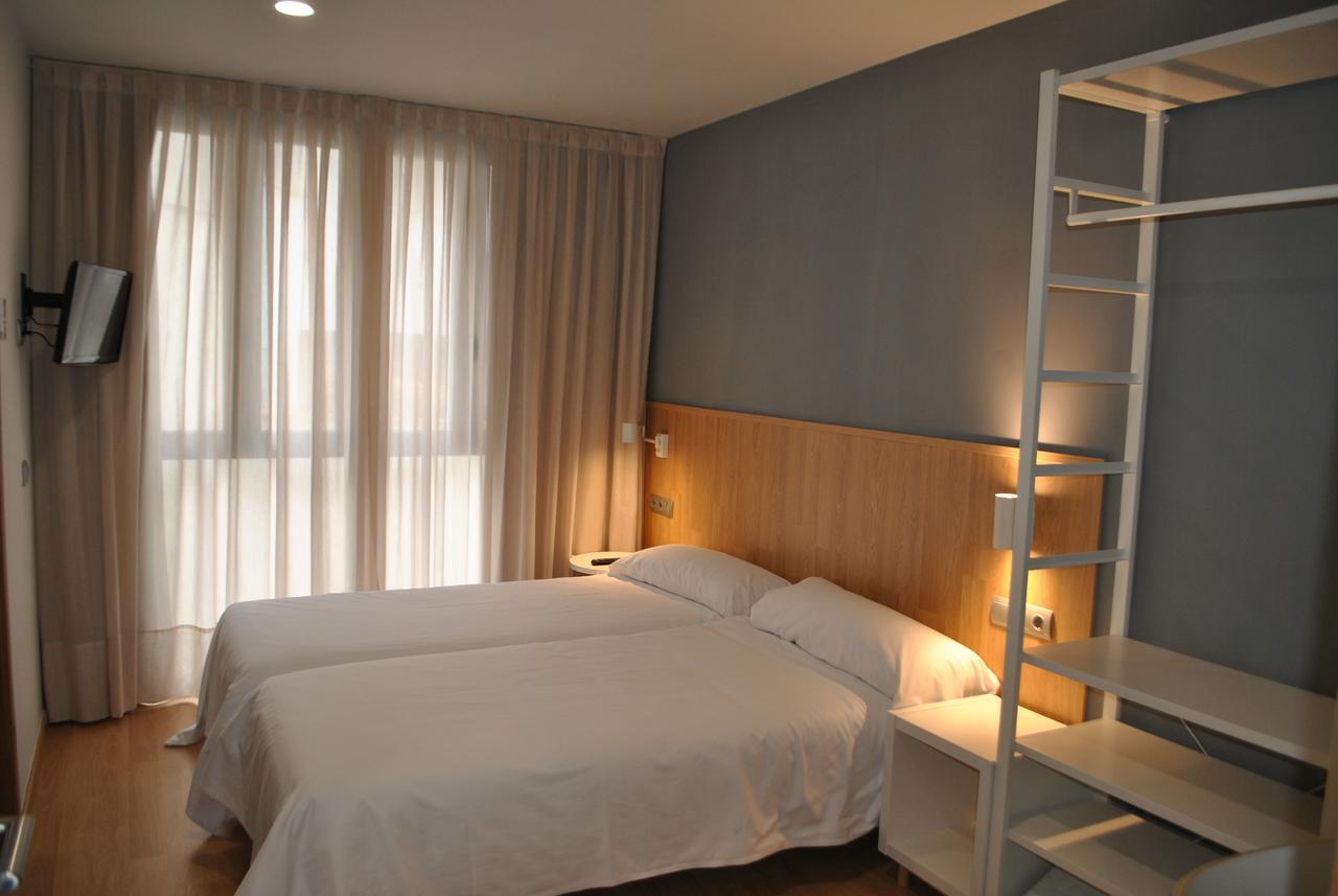 Hostal Universitat Cervera  Dış mekan fotoğraf