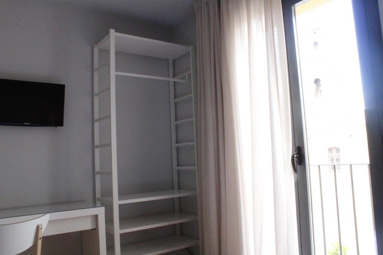 Hostal Universitat Cervera  Dış mekan fotoğraf