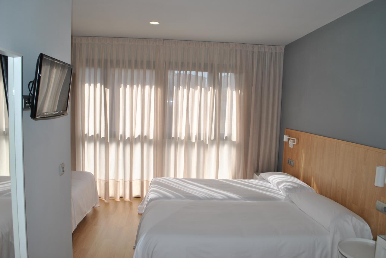Hostal Universitat Cervera  Dış mekan fotoğraf