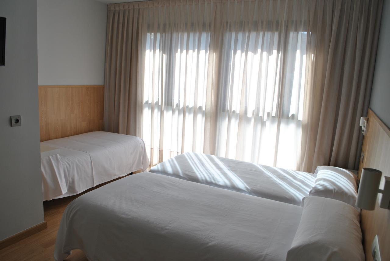 Hostal Universitat Cervera  Dış mekan fotoğraf