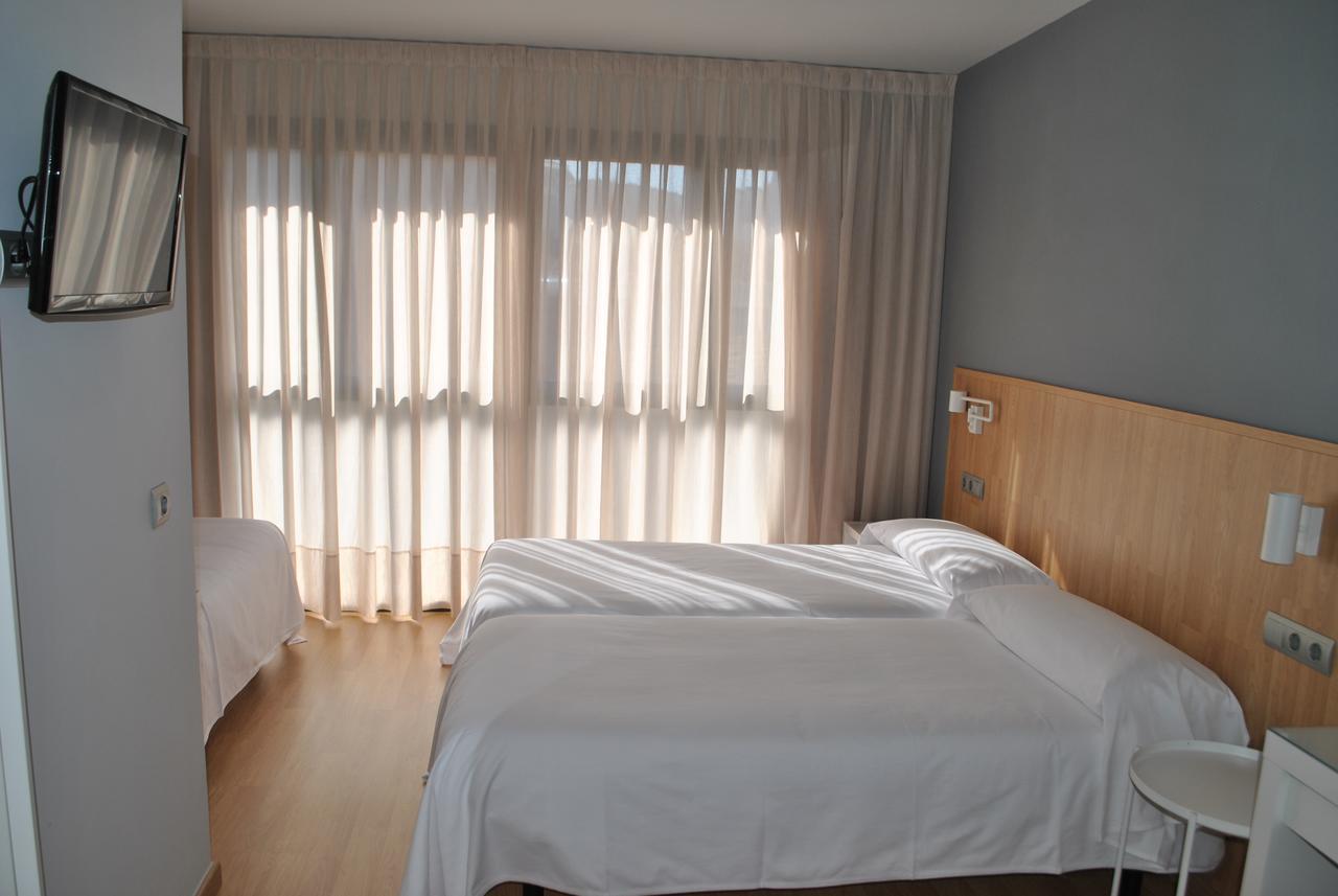 Hostal Universitat Cervera  Dış mekan fotoğraf